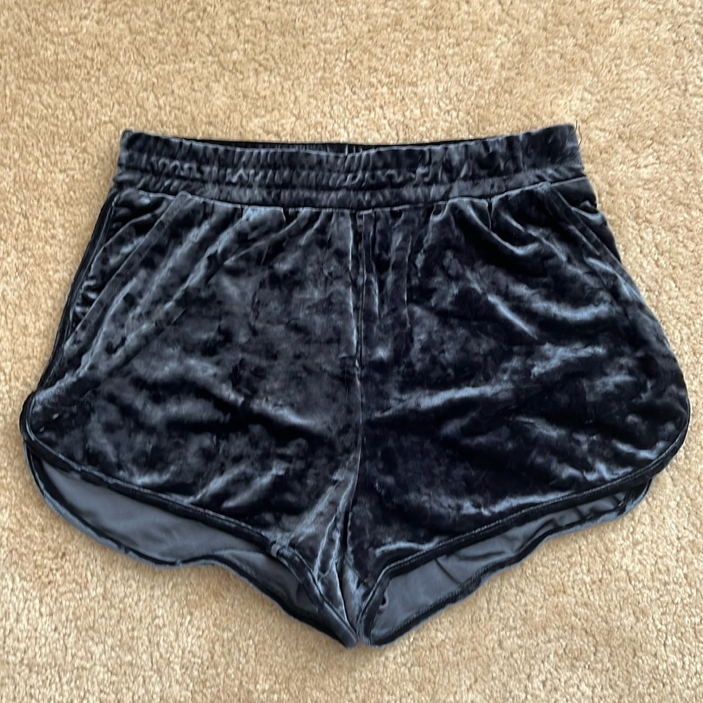 H&M Divided Velour High-waisted Shorts